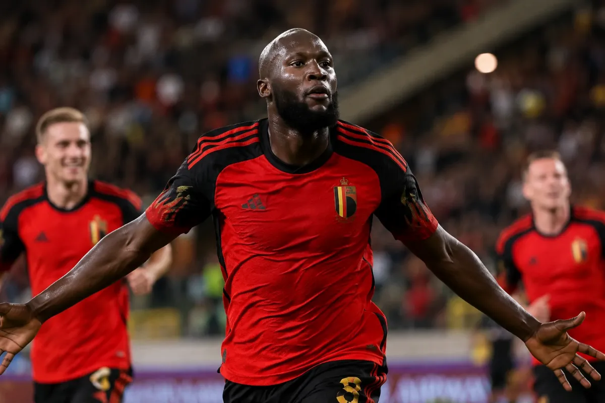 روميلو لوكاكو يحتفل بهدفه مع منتخب بلجيكا ضد مصر في كأس العالم 2026 - موسوعة الماسة"